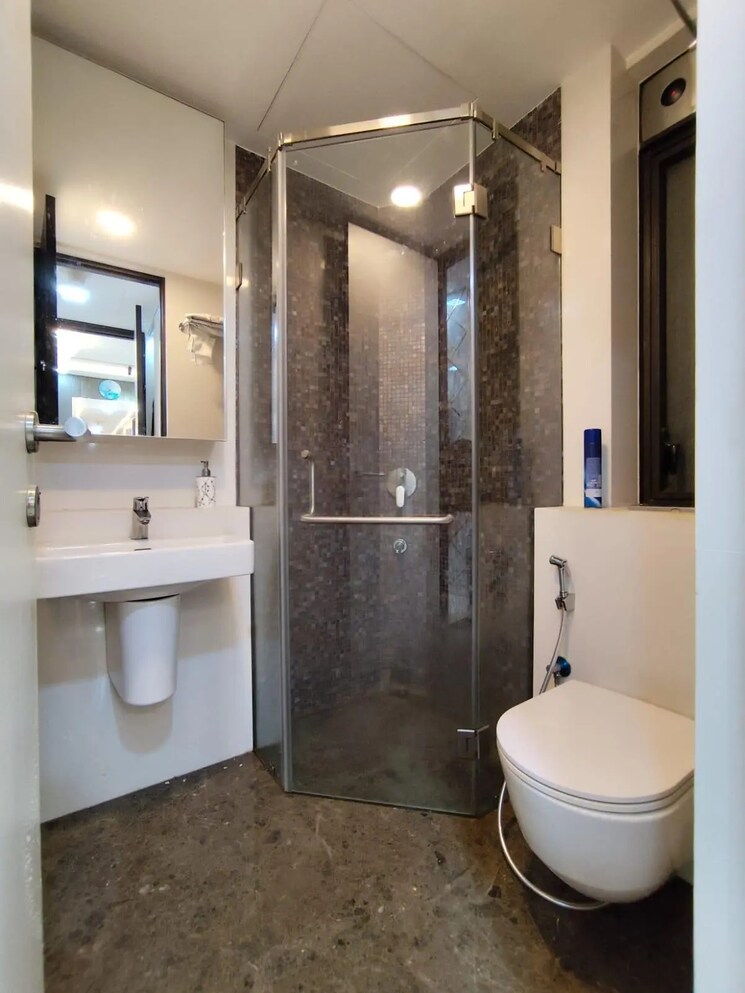 Bathroom, lodha-marquise 4 Bedroom 2525 Sq.Ft. Apartment In Worli Mumbai 8320725