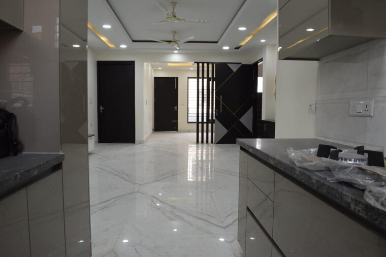 Kitchen, sector 9 3 Bedroom 250 Sq.Yd. Builder Floor In Sector 9 Faridabad 8320741