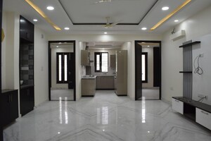 Room in 3 BHK Builder Floor at Sector 9 – for Sale