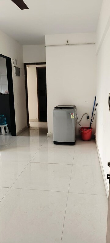Furnished Amenities in 2 BHK Apartment at Pantnagar Friends CHS, Pant Nagar – for Rent