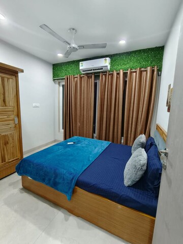 Bedroom in 2 BHK Apartment at Pratham Saffron Heights, Andheri West – for Rent