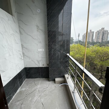 Balcony in 1 BHK Builder Floor at Sector 45 – for Rent