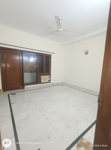 Furnished Amenities in 3 BHK Builder Floor at Saket – for Sale