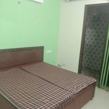 Bedroom in 2 BHK Builder Floor at Vip Road – for Rent