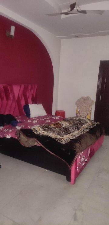 Bedroom in 3 BHK Builder Floor at Niti Khand – for Rent