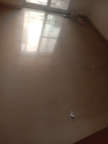 2 BHK Apartment For Rent in Mahagun Mywoods, Sector 16c Greater Noida