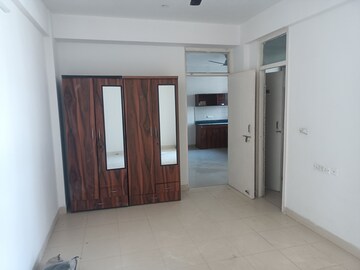 Room in 2 BHK Apartment at Breez Global Heights, Sohna Sector 33 – for Rent