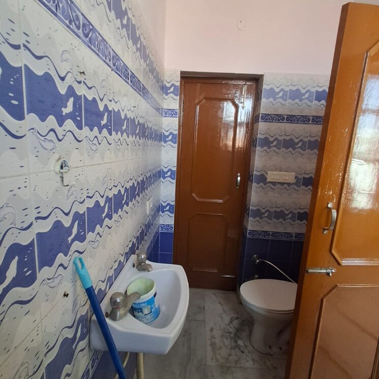Attached Bathroom, sector 44 2 Bedroom 850 Sq.Ft. Apartment In Sector 44 Chandigarh 8320990