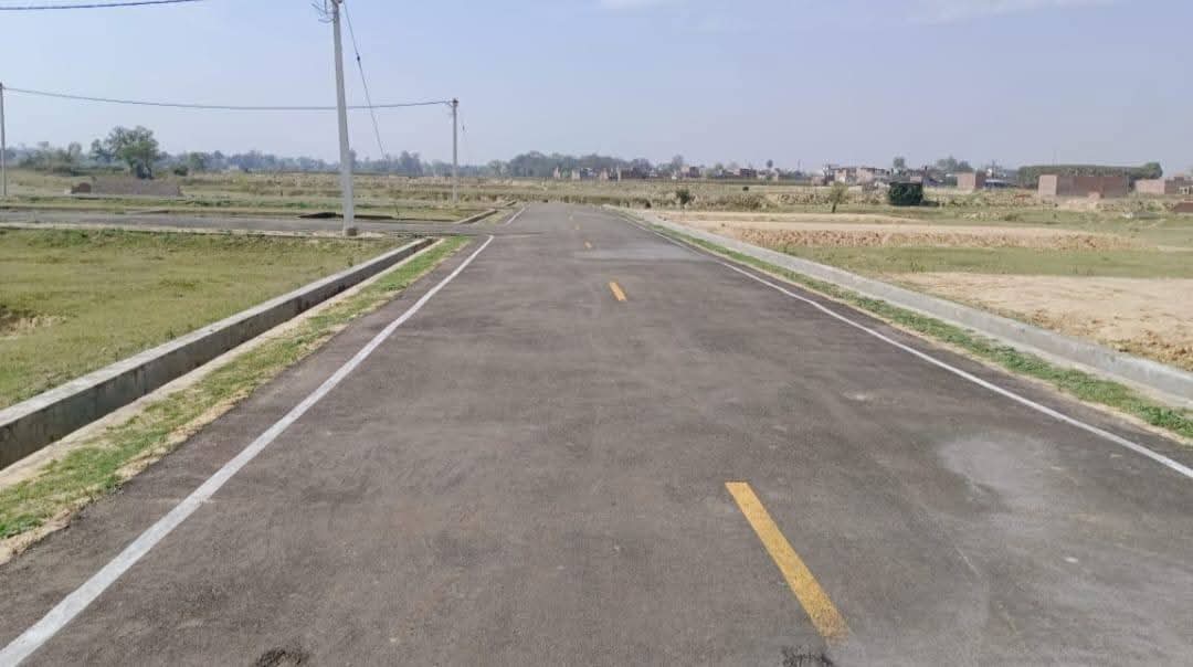 Plot For Sale in Krishna Villa Sector 16B