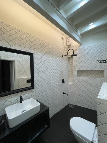 Bathroom in 4 BHK Apartment at Indiabulls Blu, Worli – for Rent