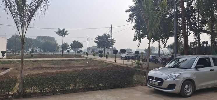 undefined, upsidc site b  104 Sq.Yd. Plot In Upsidc Site B Greater Noida 8321081