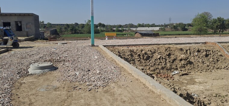 undefined, upsidc site b  100 Sq.Yd. Plot In Upsidc Site B Greater Noida 8321082