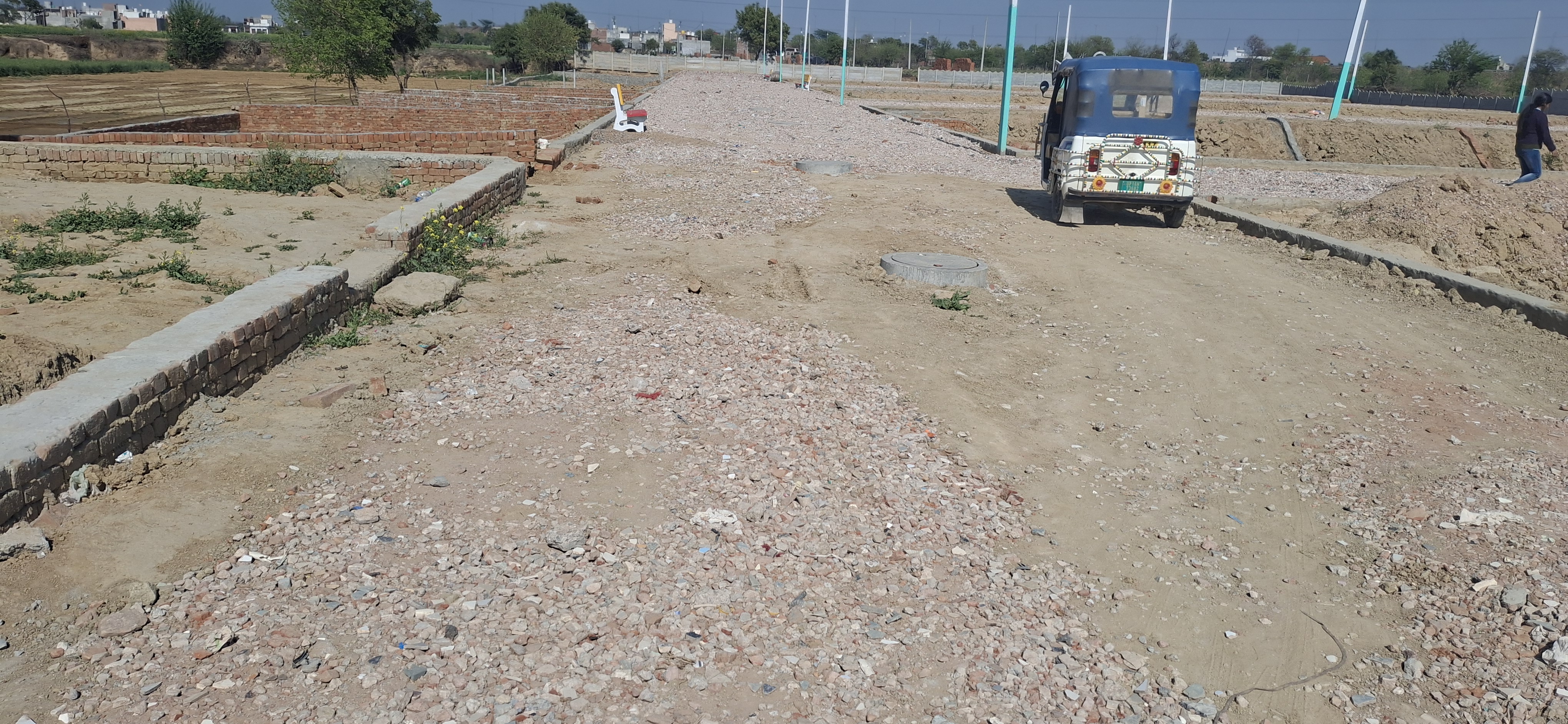 Plot For Sale in Mk Propty 