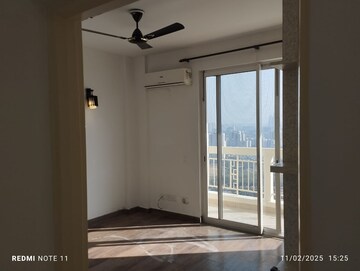 Room in 2 BHK Apartment at SS The Leaf, Sector 85 – for Sale