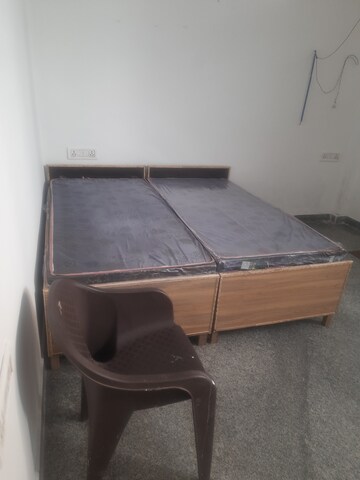 Furnished Amenities in 2 BHK Independent House at ARV Park, Sector 63 – for Rent