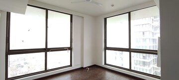 Room in 3 BHK Apartment at Tata Primanti Villas, Sector 72 – for Rent