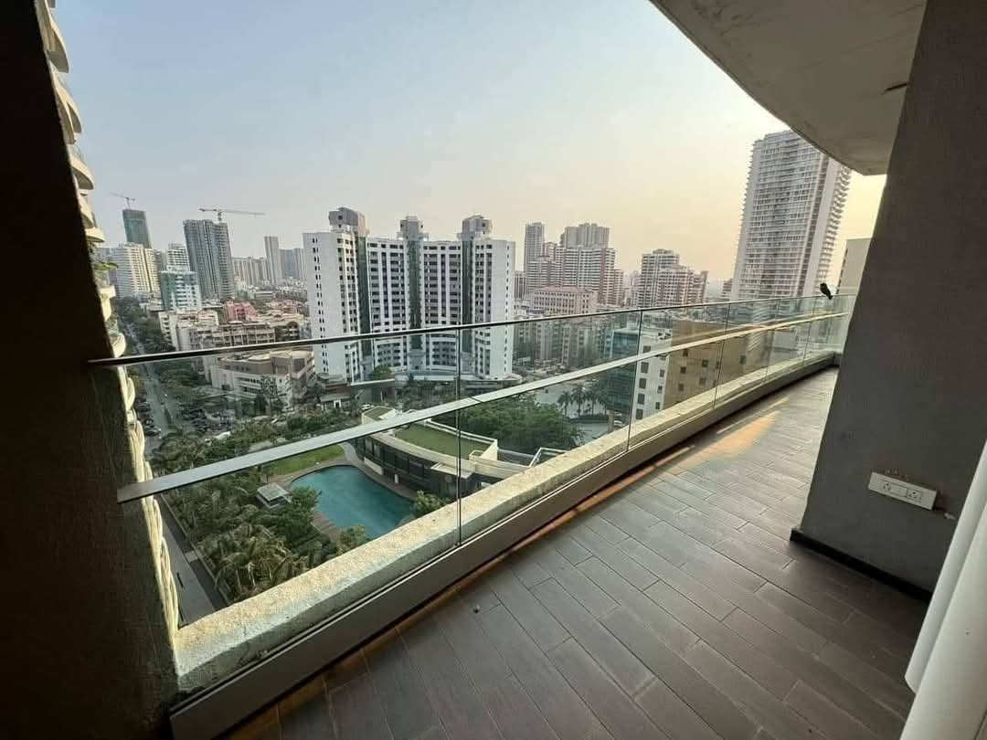 4 BHK + Pooja Room Apartment For Sale in Windsor Grande Residences