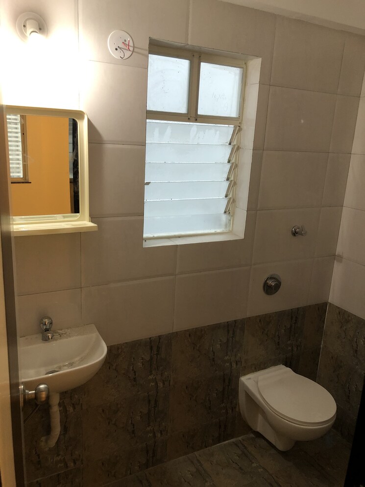 Bathroom, morya-complex 1 Bedroom 630 Sq.Ft. Apartment In Dhankawadi Pune 8321264