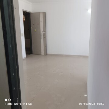 Room in 2 BHK Apartment at Vashi – for Sale