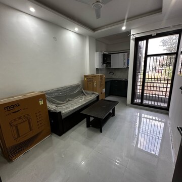 Living Room in 1 BHK Builder Floor at Sector 52 – for Rent