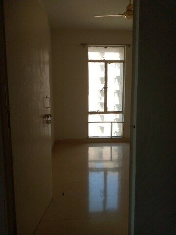 Room in 2 BHK Apartment at Conscient Habitat, Sector 99a – for Rent