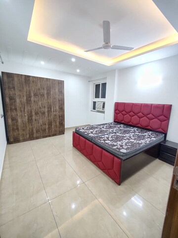 Bedroom in 2 BHK Builder Floor at Sector 30 – for Rent
