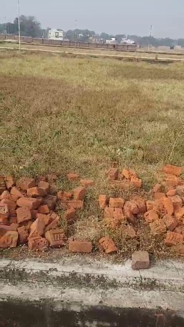 Plot Area in  Plot at Ratu Road – for Sale