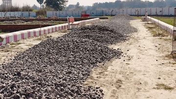  Plot For Sale in Kanpur Road