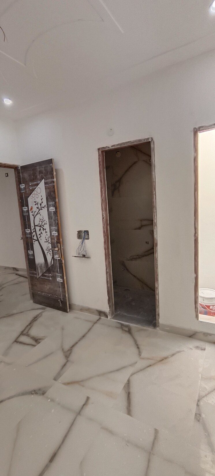 Room, sector 48 3 Bedroom 80 Sq.Yd. Independent House In Sector 48 Faridabad 8321532