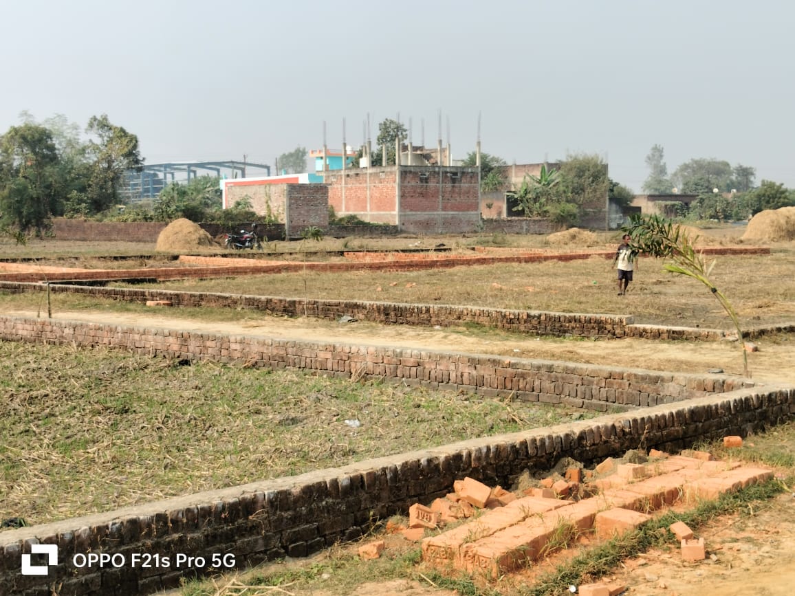 Plot For Sale in Maniram