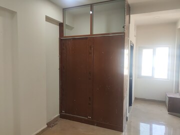 Room in 3 BHK Apartment at Manikonda – for Rent