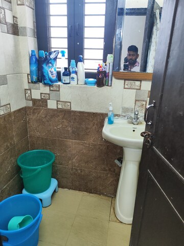 Bathroom in 1 RK Villa at RWA Apartments, Sector 31 – for Rent