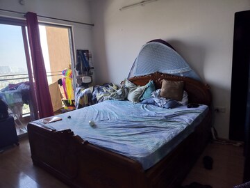 Bedroom in 2 BHK Apartment at Amanora Adreno Towers, Hadapsar – for Rent