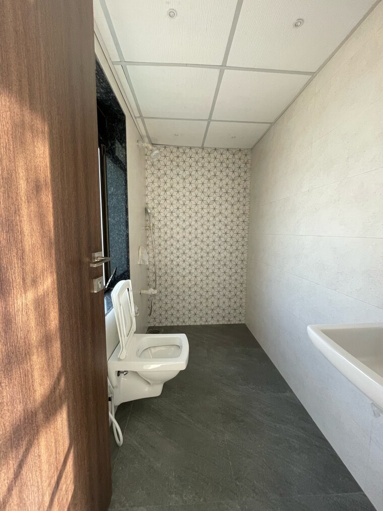 Bathroom, riddhi-garden 2 Bedroom 650 Sq.Ft. Apartment In Riddhi Gardens Mumbai 8321800