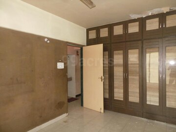 Room in 2 BHK Apartment at Rashmi Tanmay, Mira Road – for Rent