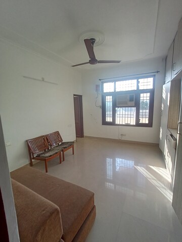 Furnished Amenities in 1 BHK Independent House at Sector 21 – for Rent