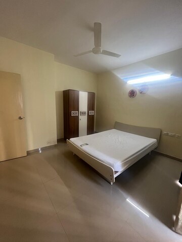 Room in 2 BHK Apartment at Indiabulls Greens, New Panvel – for Rent