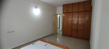 Room in 3 BHK Apartment at Nri Layout – for Rent