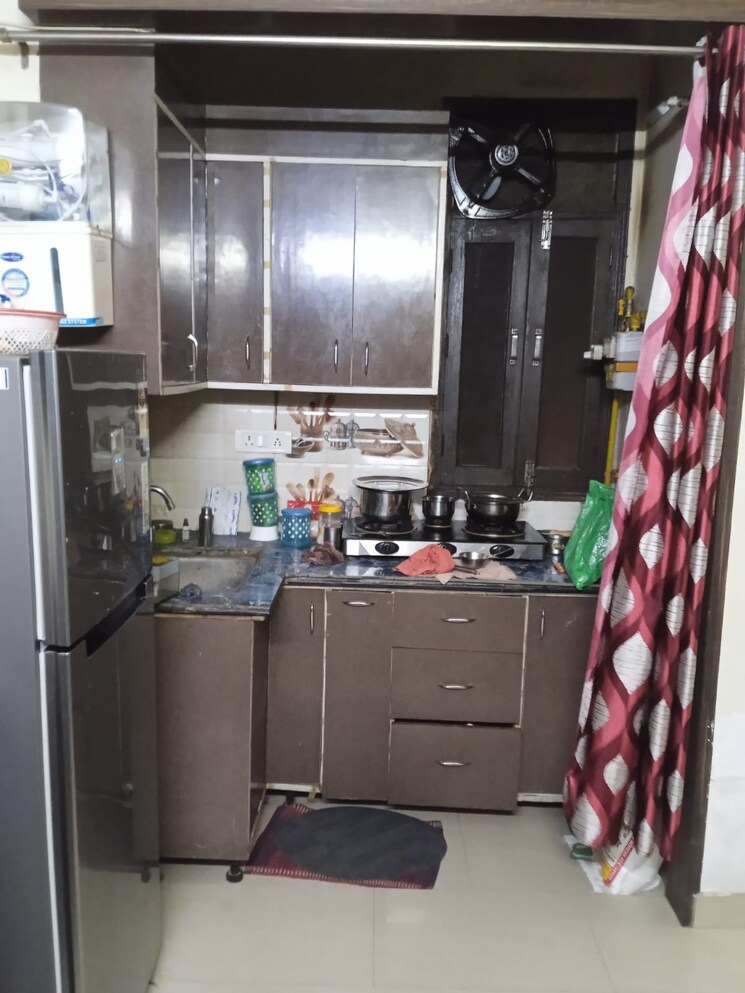Kitchen, shakti khand iii 1 Bedroom 600 Sq.Ft. Builder Floor In Shakti Khand Iii Ghaziabad 8321903