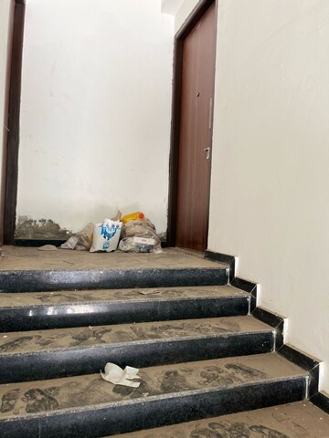 Staircase in  Showroom at Sector 23 – for Rent