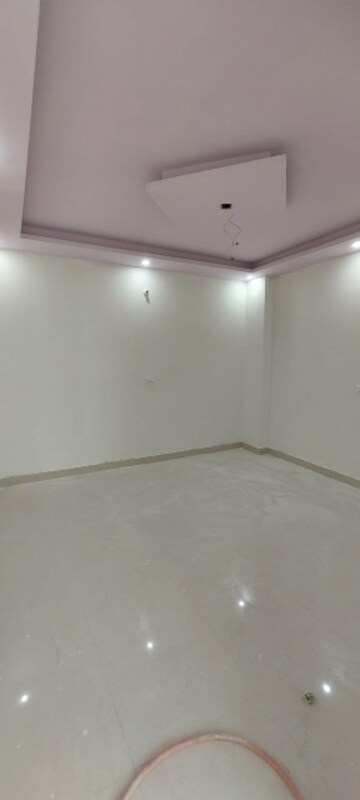 Room in 3 BHK Builder Floor at Raj Nagar – for Sale