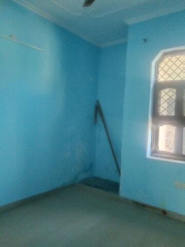 Master Bedroom in 1.5 BHK Builder Floor at Sector 30 – for Rent