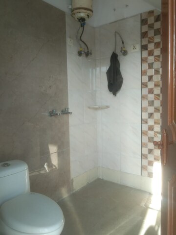 Attached Bathroom in 1.5 BHK Builder Floor at Sector 28 – for Rent