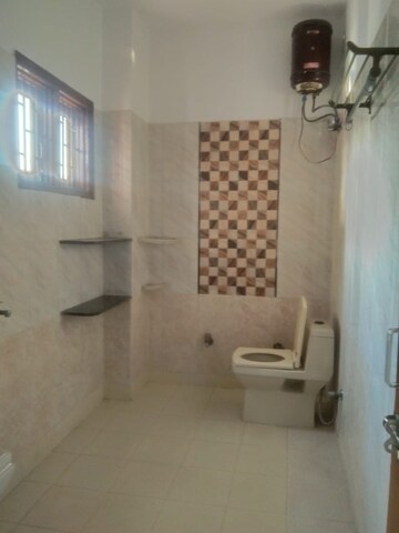 Attached Bathroom in 1.5 BHK Builder Floor at Sector 28 – for Rent