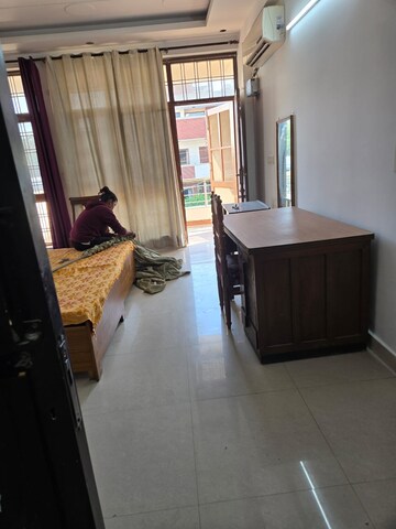 Kitchen in 3 BHK Builder Floor at Ansal Plaza Gurgaon, Palam Vihar – for Rent