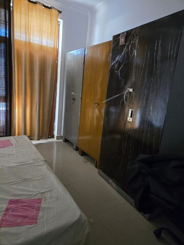 Bedroom in 3 BHK Builder Floor at Ansal Plaza Gurgaon, Palam Vihar – for Rent