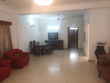 Living Room in 3 BHK Builder Floor at Ansal Sushant Lok I, Sector 43 – for Rent