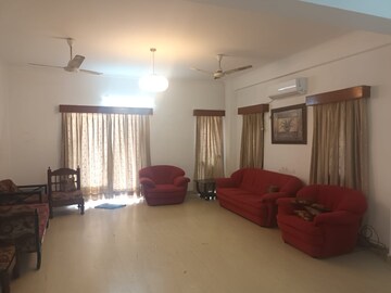 Living Room in 3 BHK Builder Floor at Ansal Sushant Lok I, Sector 43 – for Rent