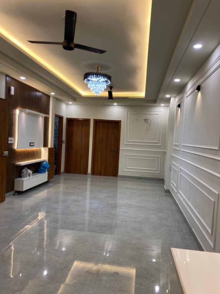 Living Room, raj nagar 3 Bedroom 100 Sq.Yd. Builder Floor In Raj Nagar Delhi 8321971