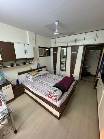 2 BHK Apartment For Rent in Santacruz East